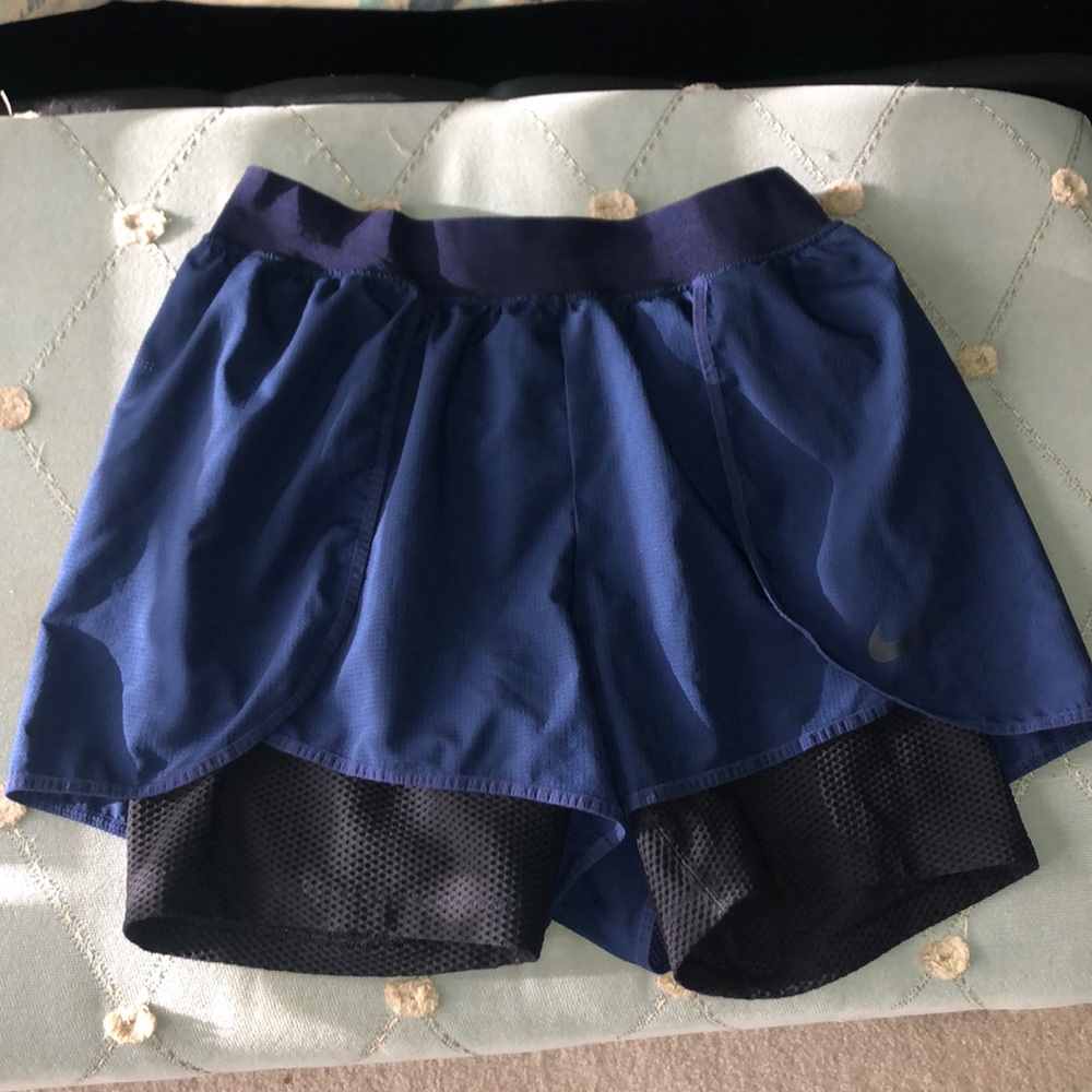 2 in 1 Nike dry fit shorts